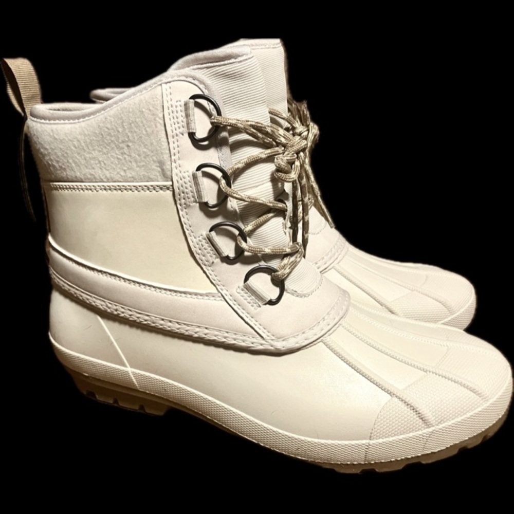 Women’s Boots size 9 - Cream color NWT